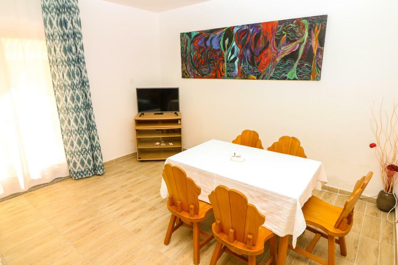 Apartments Reljic With Terrace Baška Exteriör bild
