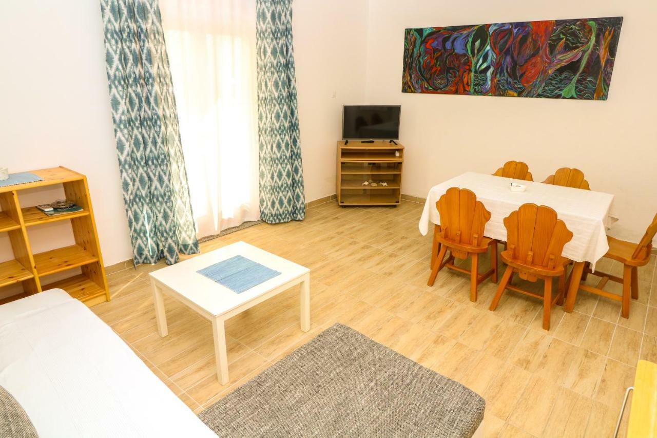 Apartments Reljic With Terrace Baška Exteriör bild